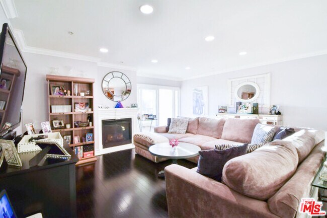 Photo - 1828 Glendon Ave Unit PH3