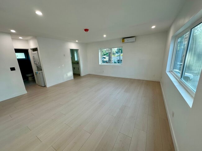 Photo - 4123 Edenhurst Ave Unit 3