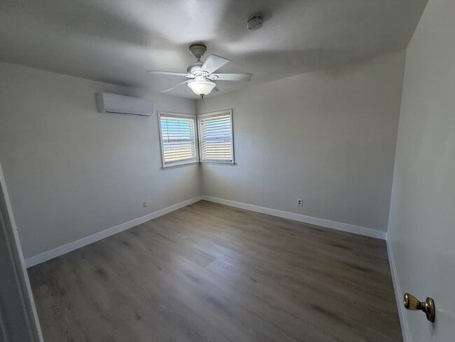 Photo - 6869 Marguerita Ave