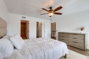 Photo - 7832 Seaglen Dr