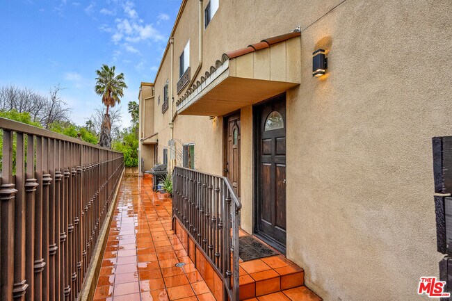 Photo - 7338 Balboa Blvd