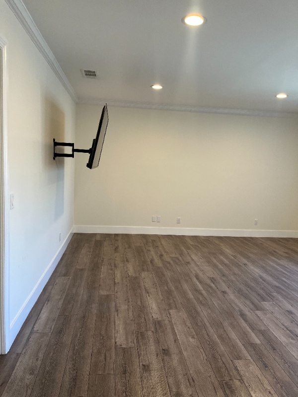 Photo - 6718 Simpson Ave