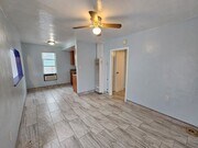 Living room - 927 N Vista Way