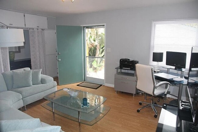 Photo - 861 Missouri St