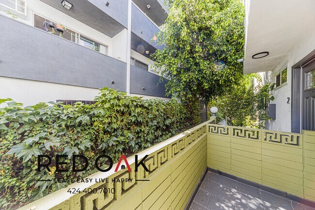 Photo - 314 S Clark Dr Unit 2