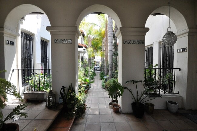 Photo - 1417 S Crescent Heights Blvd Unit 1425