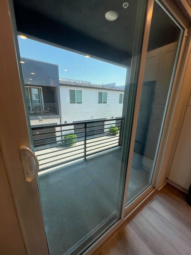 Move-In Special! 2 Weeks Free Rent – Moder... - Move-In Special! 2 Weeks Free Rent – Moder... House