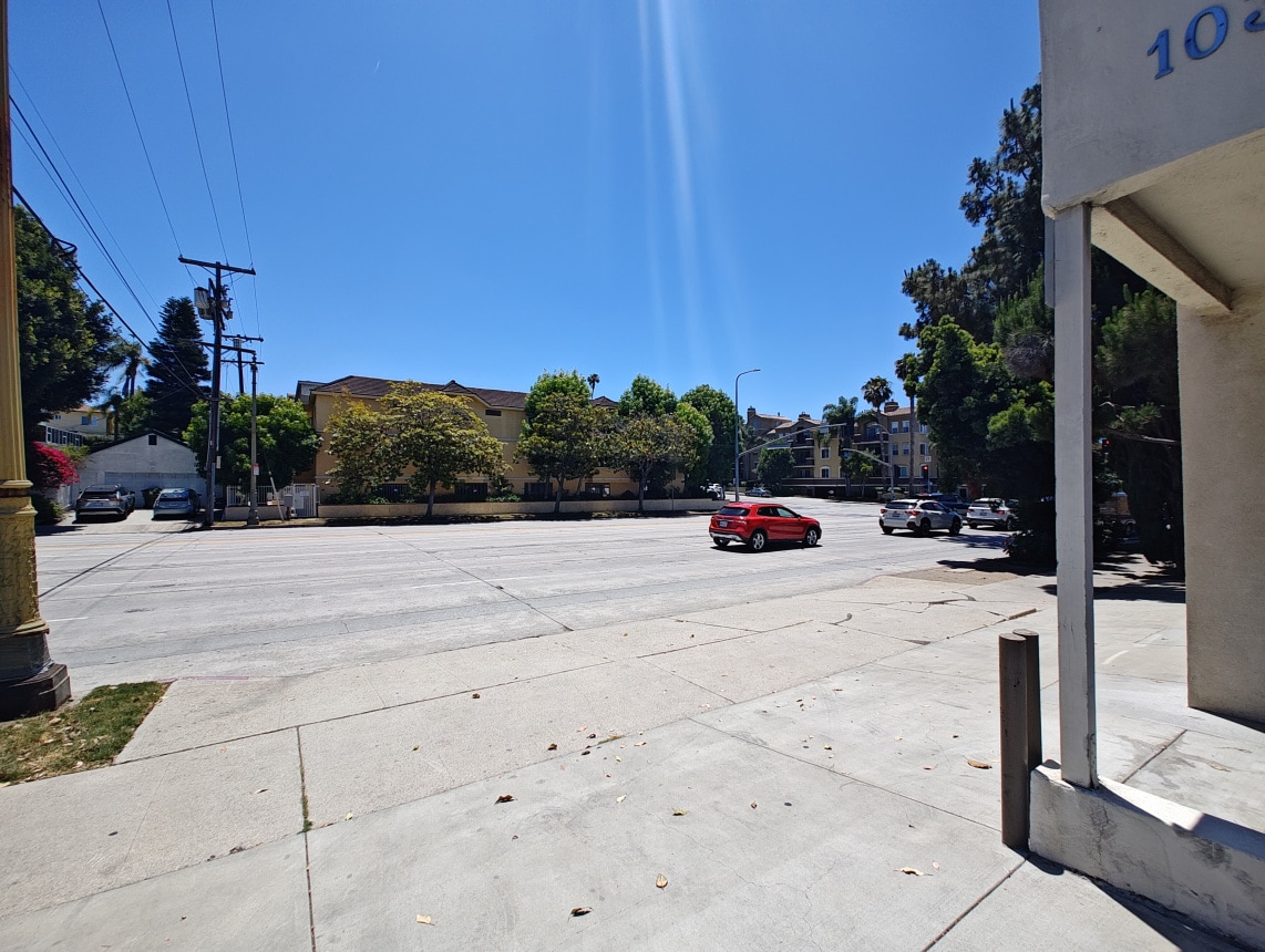 Photo - OLYMPIC BLVD., 10385 - 10389 Apartments