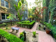 Courtyard - Vivian Apartments