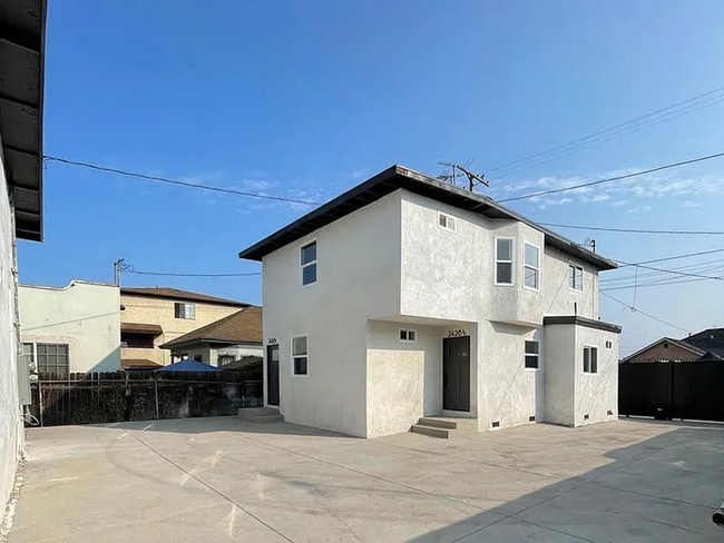 Modern 3BD/2BA in Arts District! Pet Frien... - Modern 3BD/2BA in Arts District! Pet Frien... Apartment Unit 2428 1/2 Houston Street