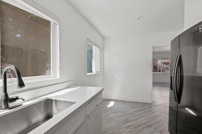 Photo - 1486 Silver Lake Blvd Unit 1490