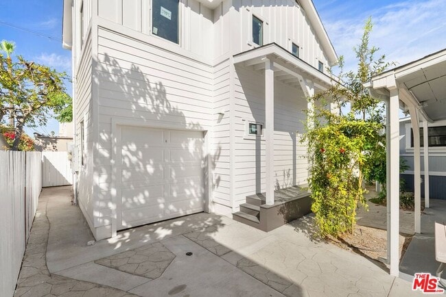 Photo - 1955 Bonsallo Ave Townhome