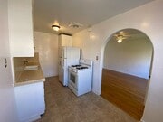 Photo - 824 Pearl St Apartments Unit B