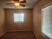 Photo - 3 bedrooms 2 bathrooms Downtown Riverside ... House