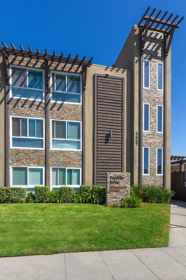 Photo - Elan Pacific Lofts