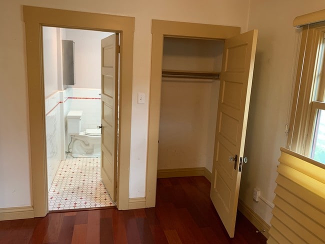 Bedroom - 307 6th Ave