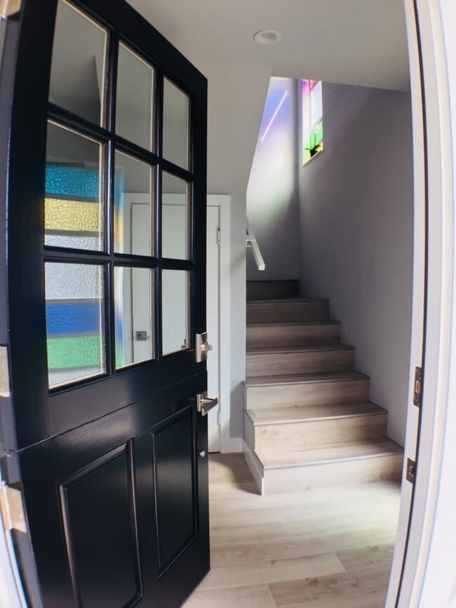 Photo - 31501 Burnside Pl