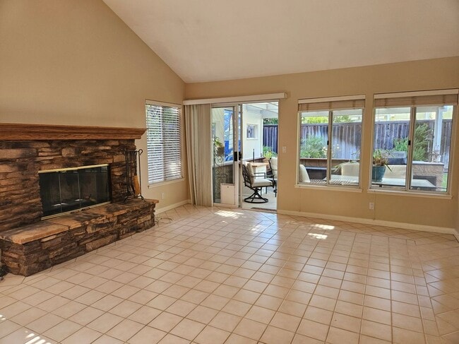 Photo - 2611 Uranium Dr