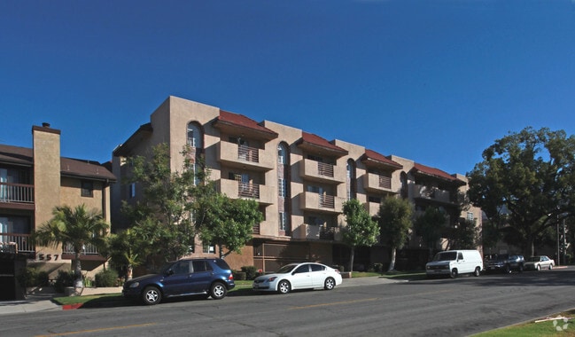 Building Photo - Park Verdugo