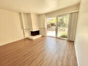 Photo - Bright single level 2 bed 1 bath Duplex House