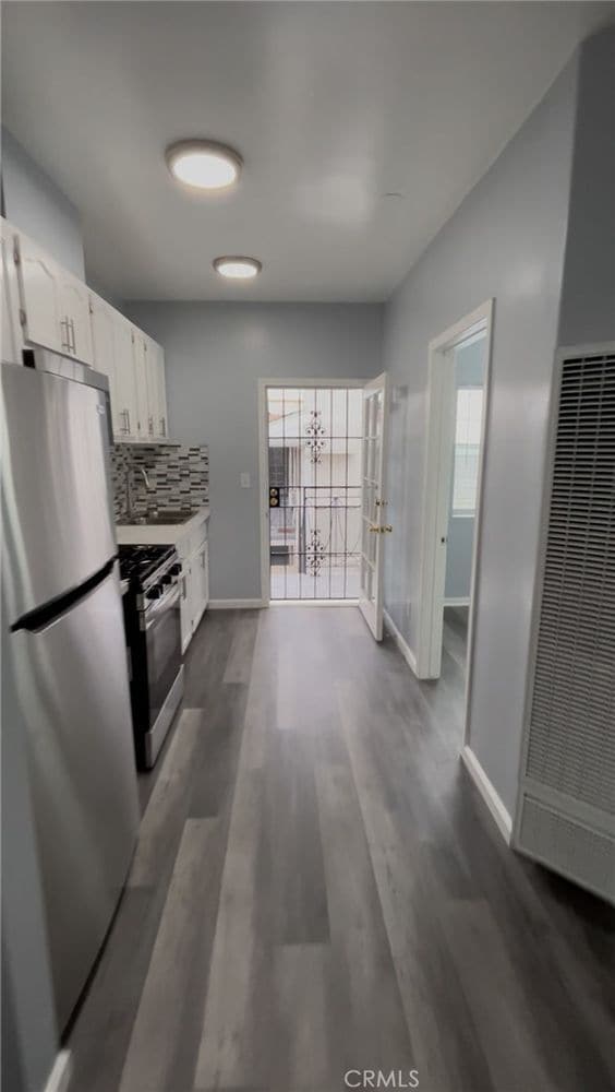 Building Photo - 1032 Normandie Ave Unit 202-202 Rental