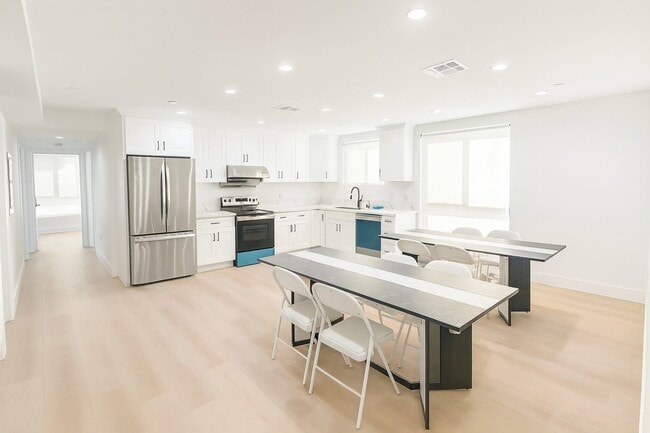 Photo - 1447 W 36th Pl Unit K3-11