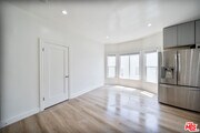 Photo - 132 S Kenmore Ave Condo