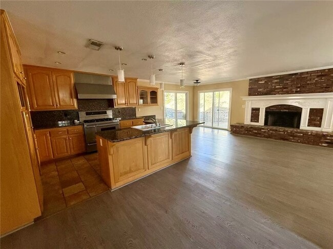 Photo - 15189 Palisade St