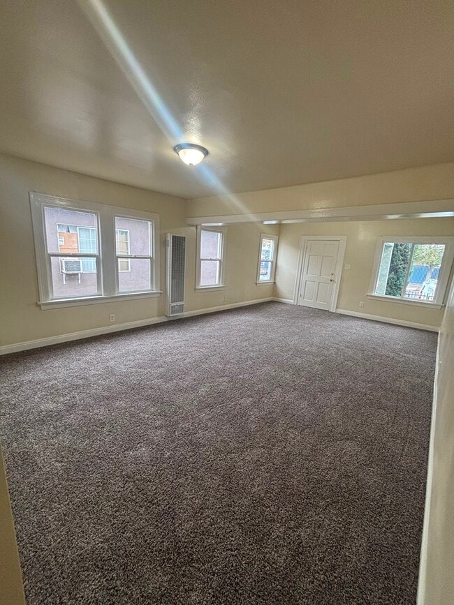 Photo - 3966 S Hobart Blvd