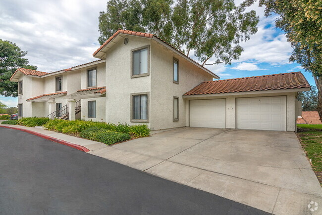 Building Photo - Bernardo Crest Rental