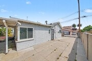 Photo - 445/2 E Alisal St