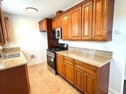 Photo - Adorable Beach-Close 2 Bedroom Bungalow in... House