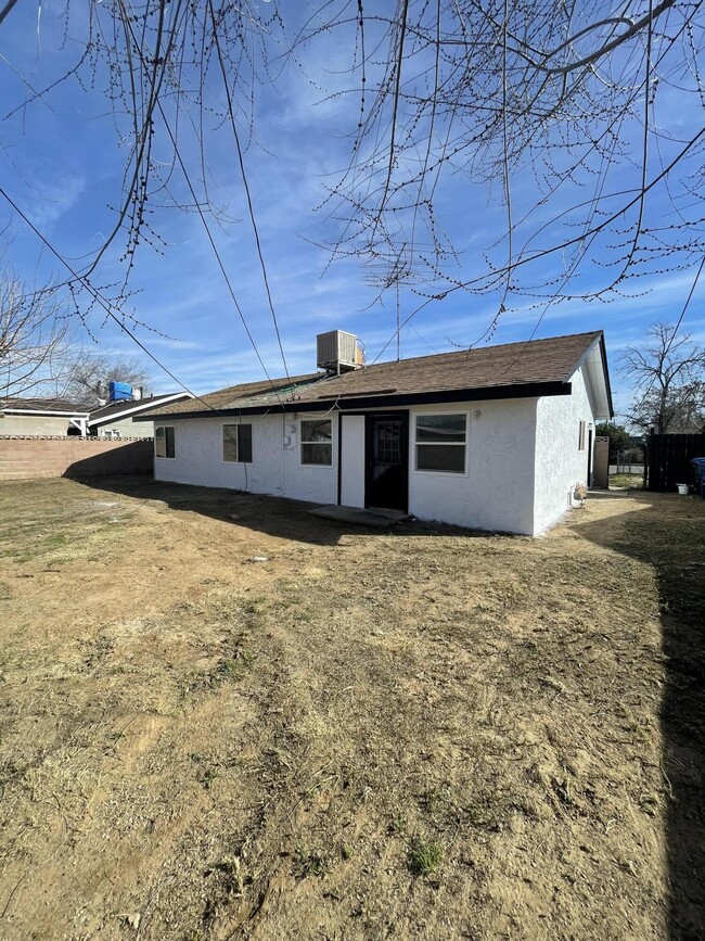 Photo - 45409 7th St E