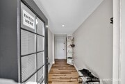 Photo - 1850 Edgecliff Dr House