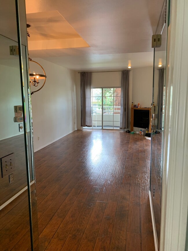 Photo - 5145 Yarmouth Ave