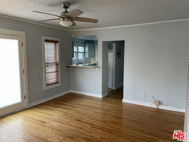 Photo - 2450 4th St