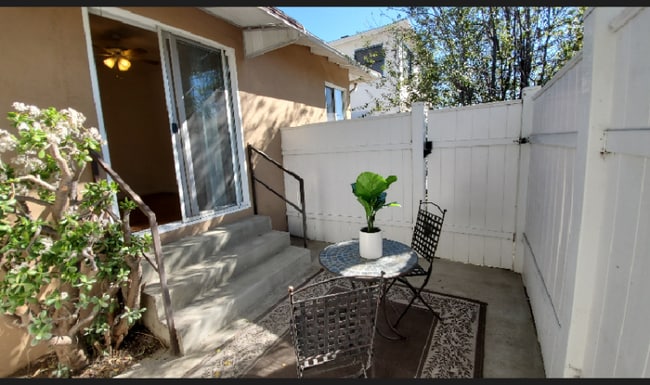 Photo - 2226 S Carmelina Ave Unit 2226