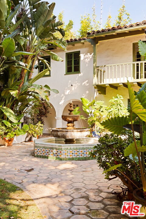 Photo - 1800 Outpost Dr