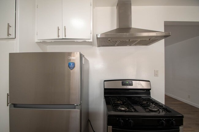 Photo - 12807-13 Burbank Blvd Unit 12813-5