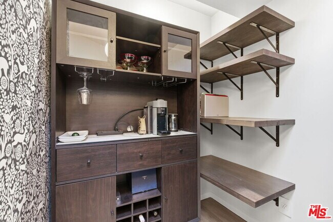 Photo - 9820 Yoakum Dr