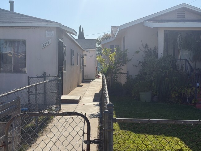 Photo - 6811 Chanslor Ave