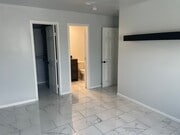 Photo - 2 bedroom 2 full bathrooms - Centrally loc... House