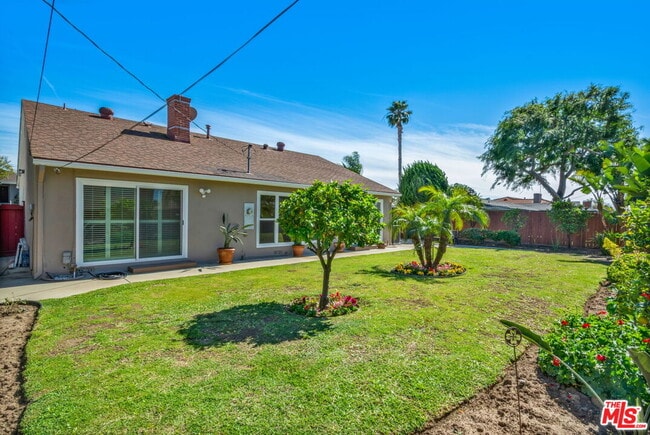 Photo - 5911 S Corning Ave