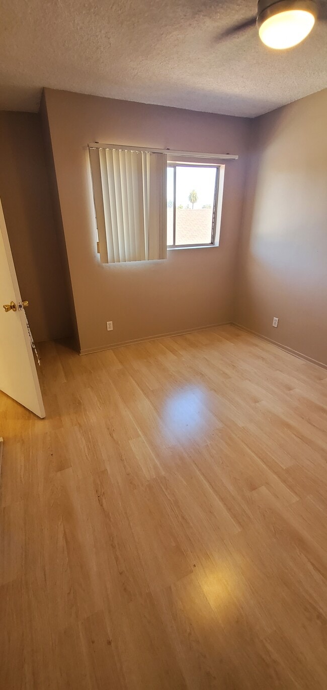 Photo - 2711 S Redondo Blvd Unit 2