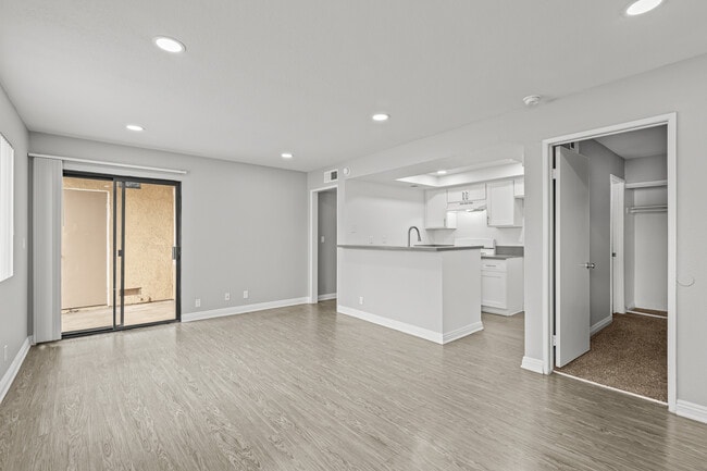 Living/Dining room - Cerro Vista Apartments