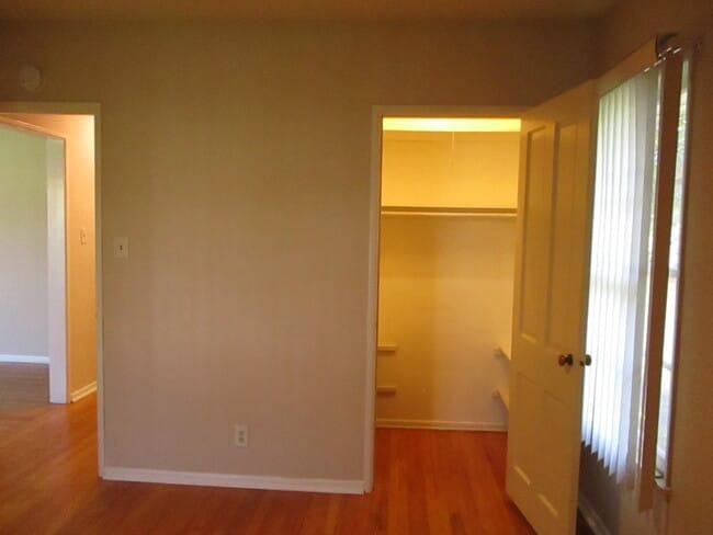 Photo - 12436 Cumpston St