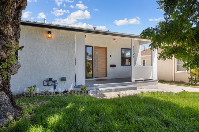 Photo - 1724 S Fairfax Ave