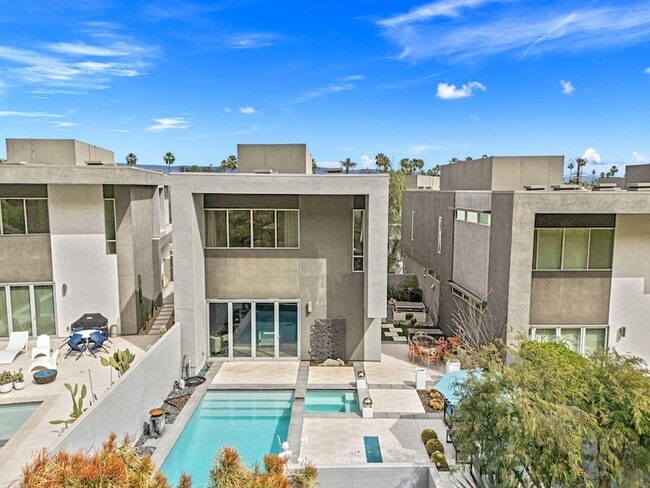 Photo - 1201 Surrey Ln