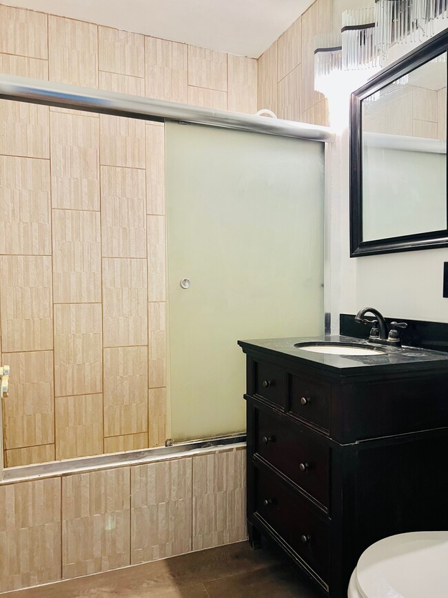 Photo - 18427 Bessemer St