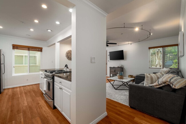 Photo - 457 Coast Blvd Apartment Unit ID1024461P